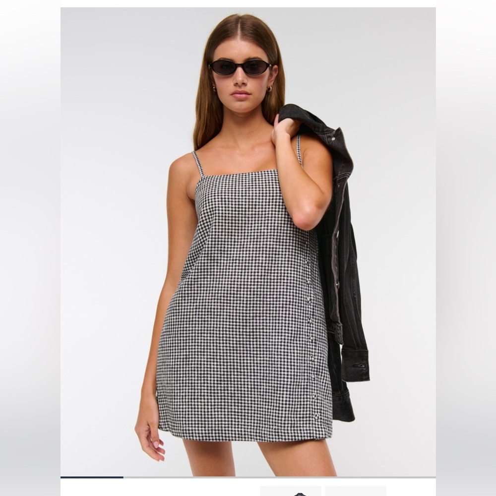 Abercrombie & Fitch Black and White Mini Dress